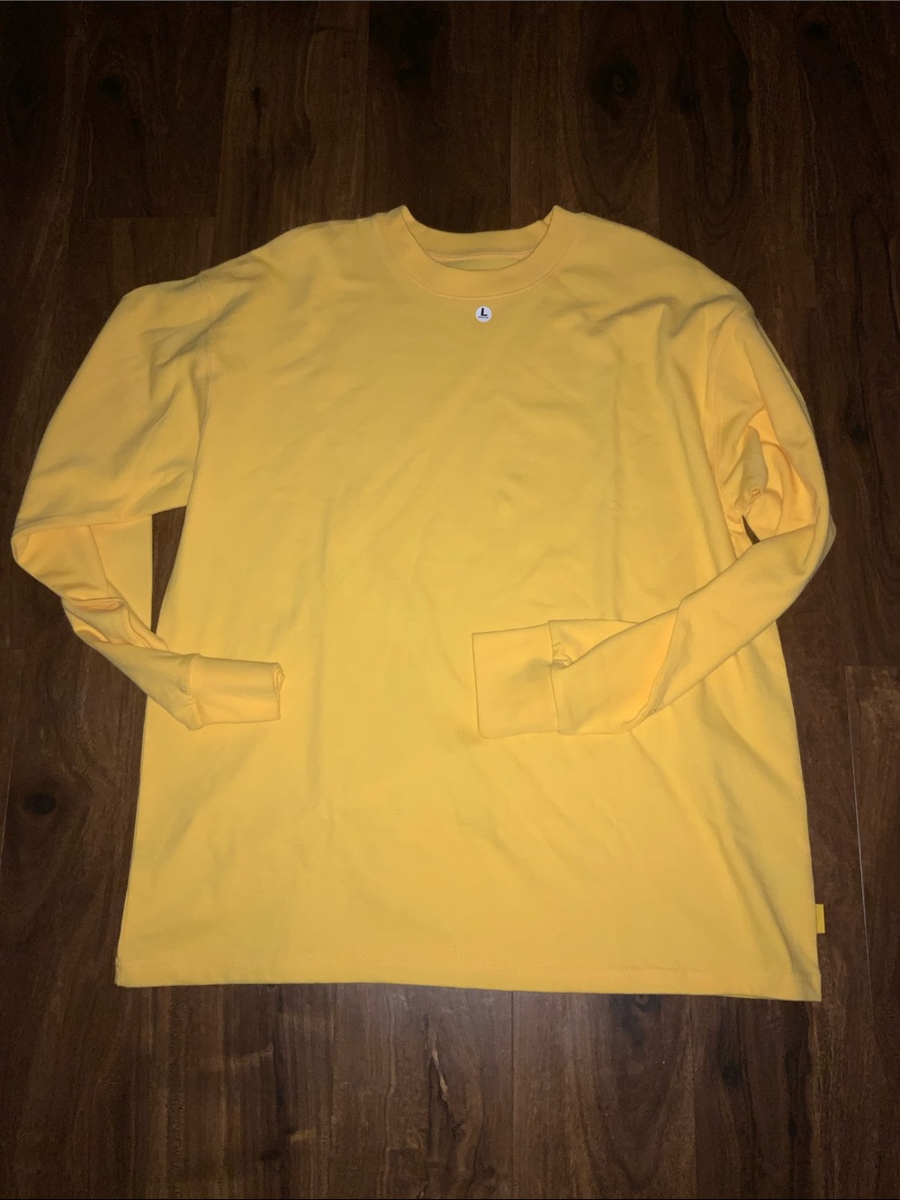 Yellow Label Co Crewneck  long sleeve shirt. NWOT. SZ. L
